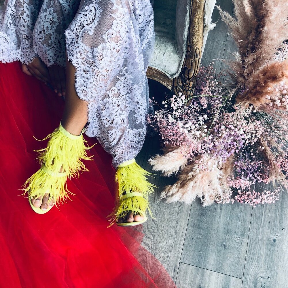 Suede electric yellow strappy feather heels - Cape Robbin - Sz 10 - Picture 3 of 9